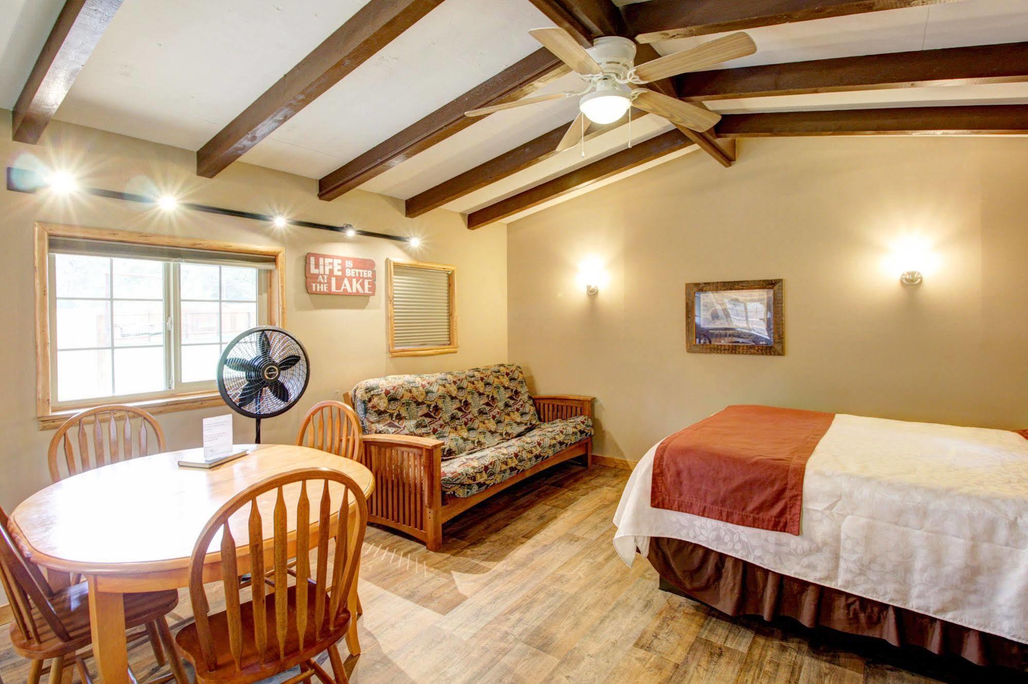 Historic Tamarack Lodge Hungry Horse Exteriér fotografie